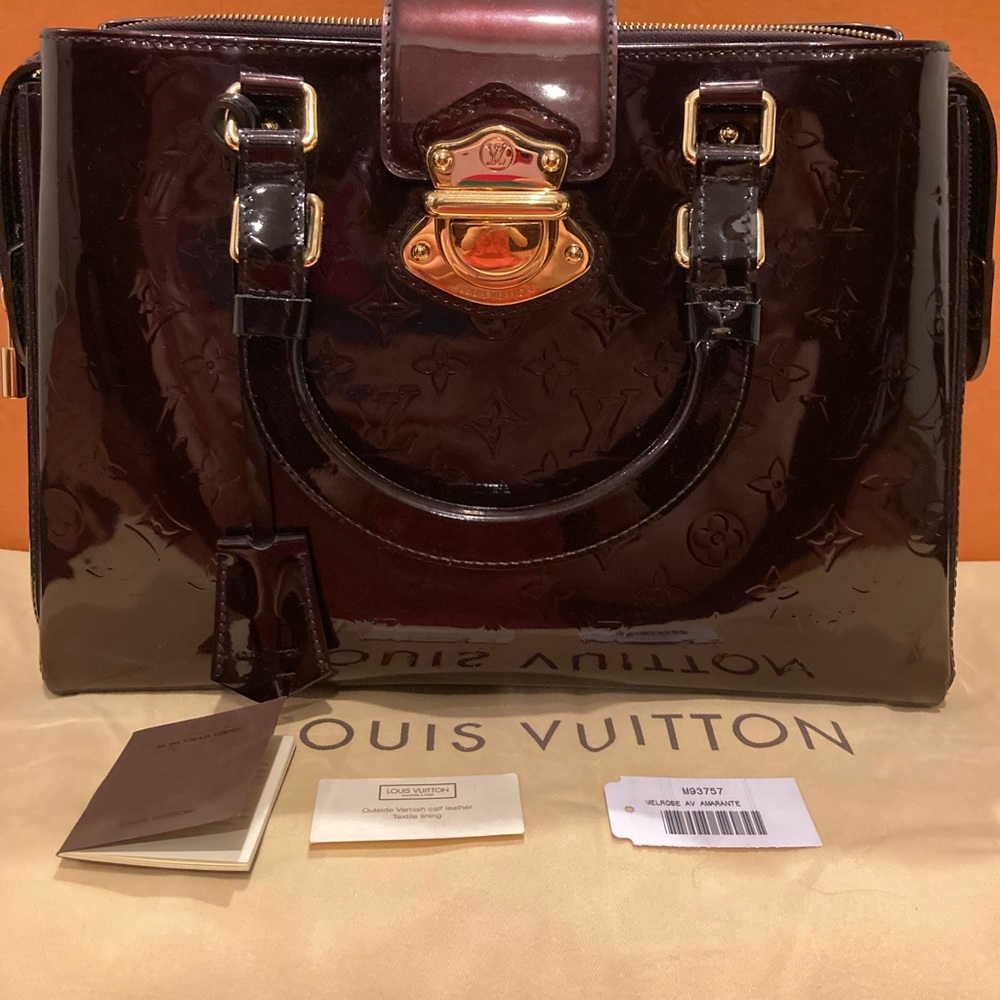 Authentic LOUIS VUITTON Vernis Melrose Avenue in Amarante